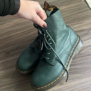 Green 1460 Pascal Dr.Martens